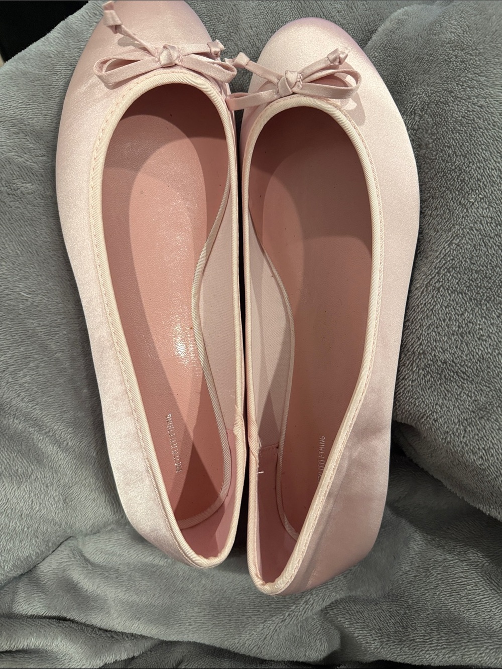 PINK SATIN ROUND TOE BOW DETAIL BALLET FLATS - Picture 2 of 7